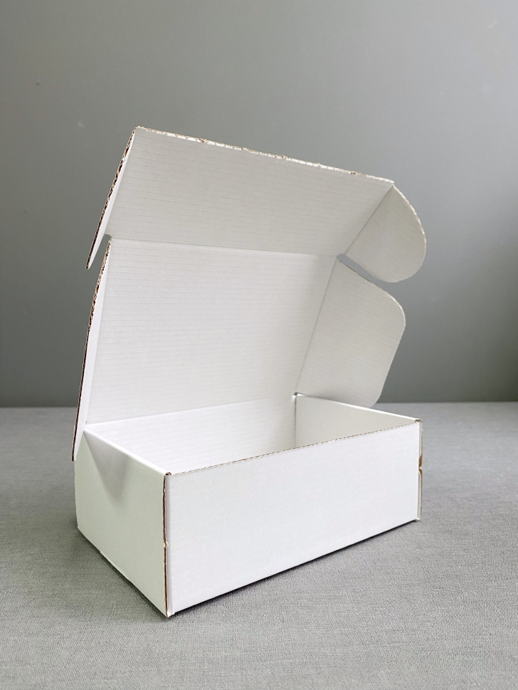 Коробка 16х11х6 см, белая, самосборная, микрогофрокартон