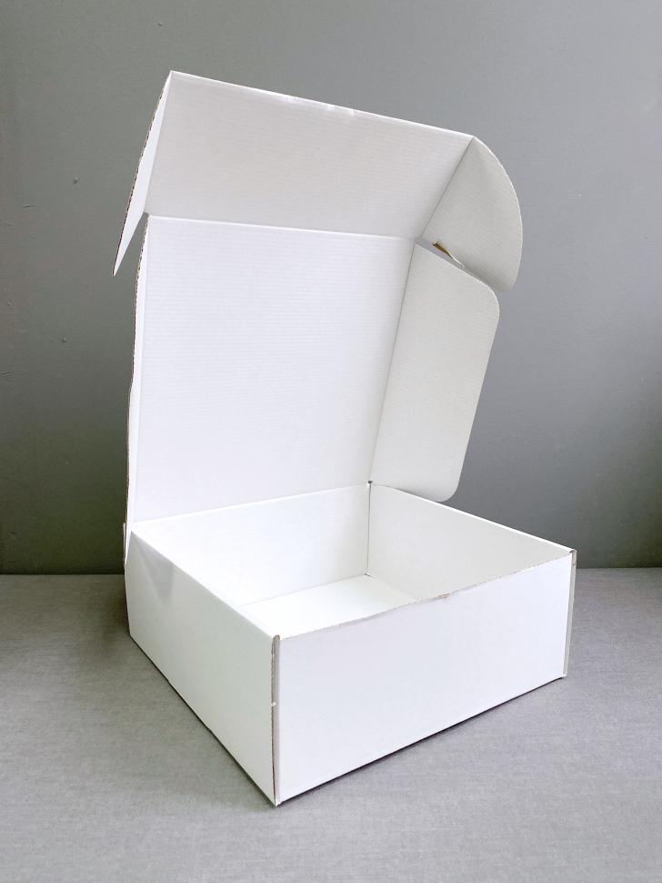 Коробка 25х25х10 см, белая, самосборная, микрогофрокартон