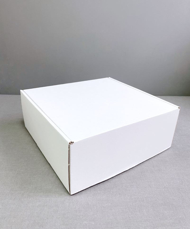 Коробка 32х32х12 см, белая, самосборная, микрогофрокартон