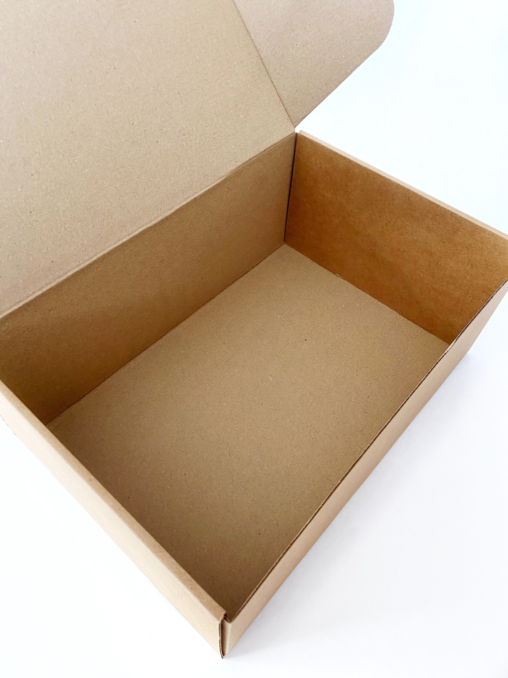 Коробка из гофоркартона, 32х22х13 см. бурая