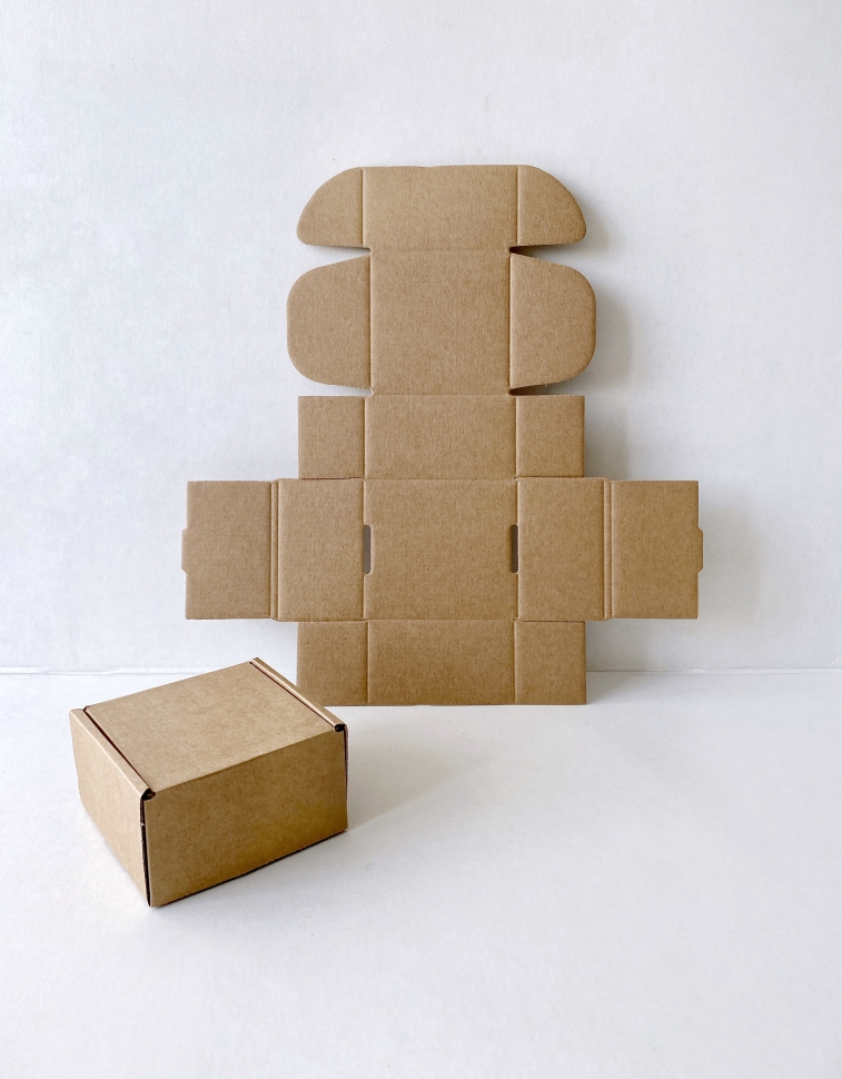 Коробка из гофрокартона, 10х10х6 см.