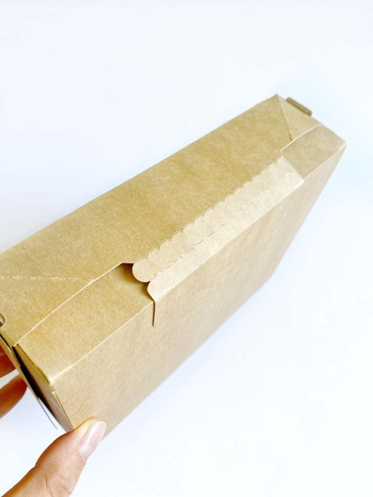 Коробка с клеевым слоем 17,5х14х5 см, бежевая