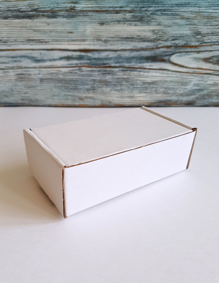 Коробка малая 12,5х7,5х4 см, белая, самосборная, 3-х слойный гофрокартон