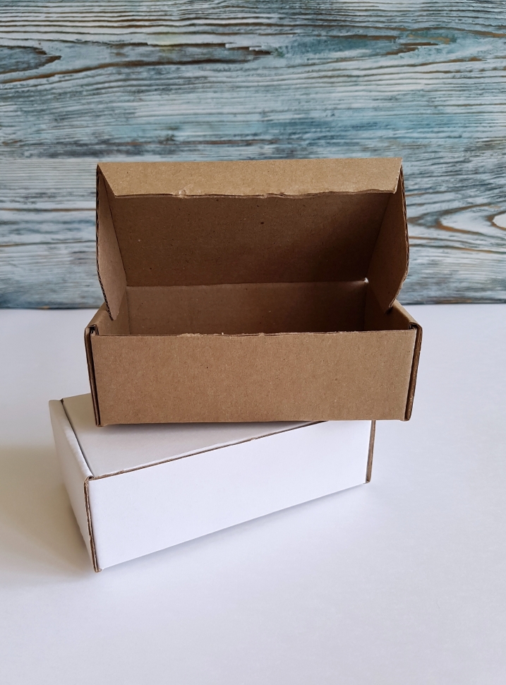 Коробка малая 12,5х7,5х4 см, белая, самосборная, 3-х слойный гофрокартон